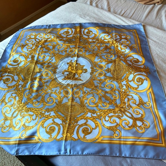 HERMES “Les Tuileries” Blue and Gold Silk Scarf - Picture 3 of 13